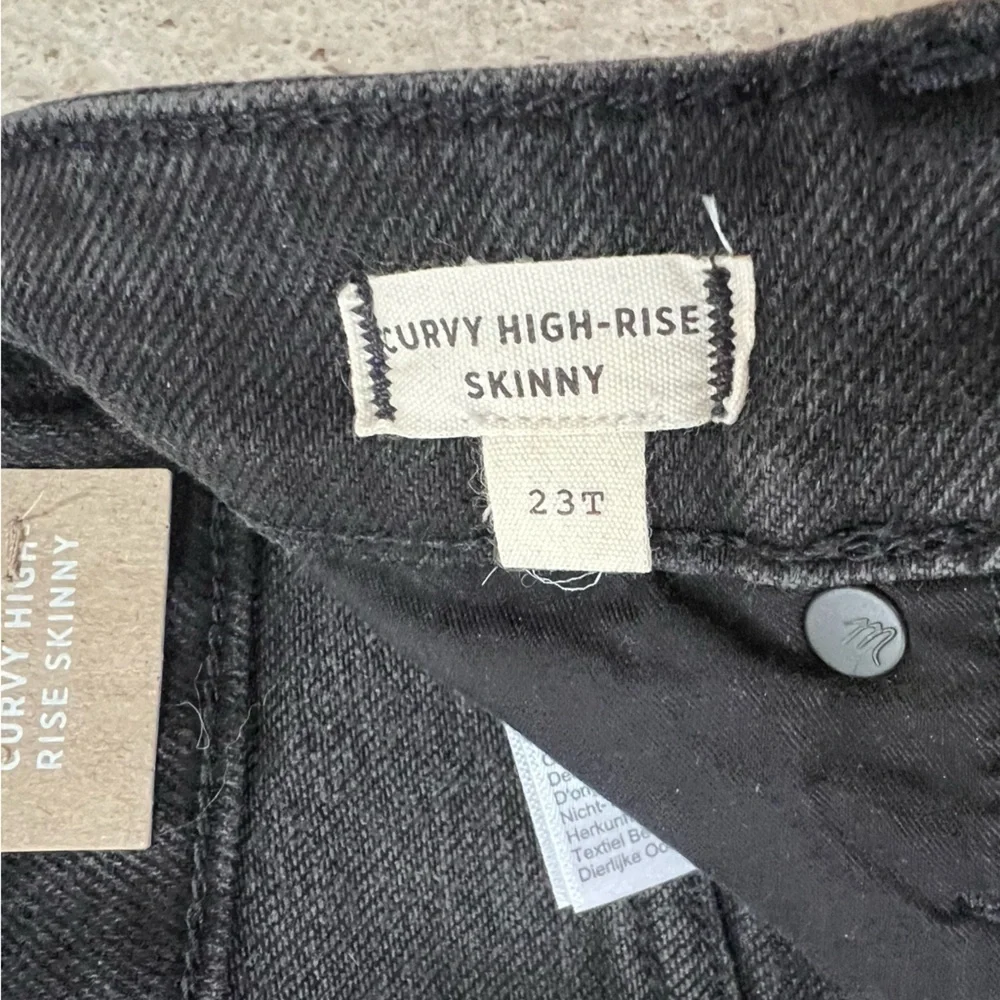Madewell NWT Tall Curvy High-Rise Skinny Jeans in Starkey Black Wash, size 23T